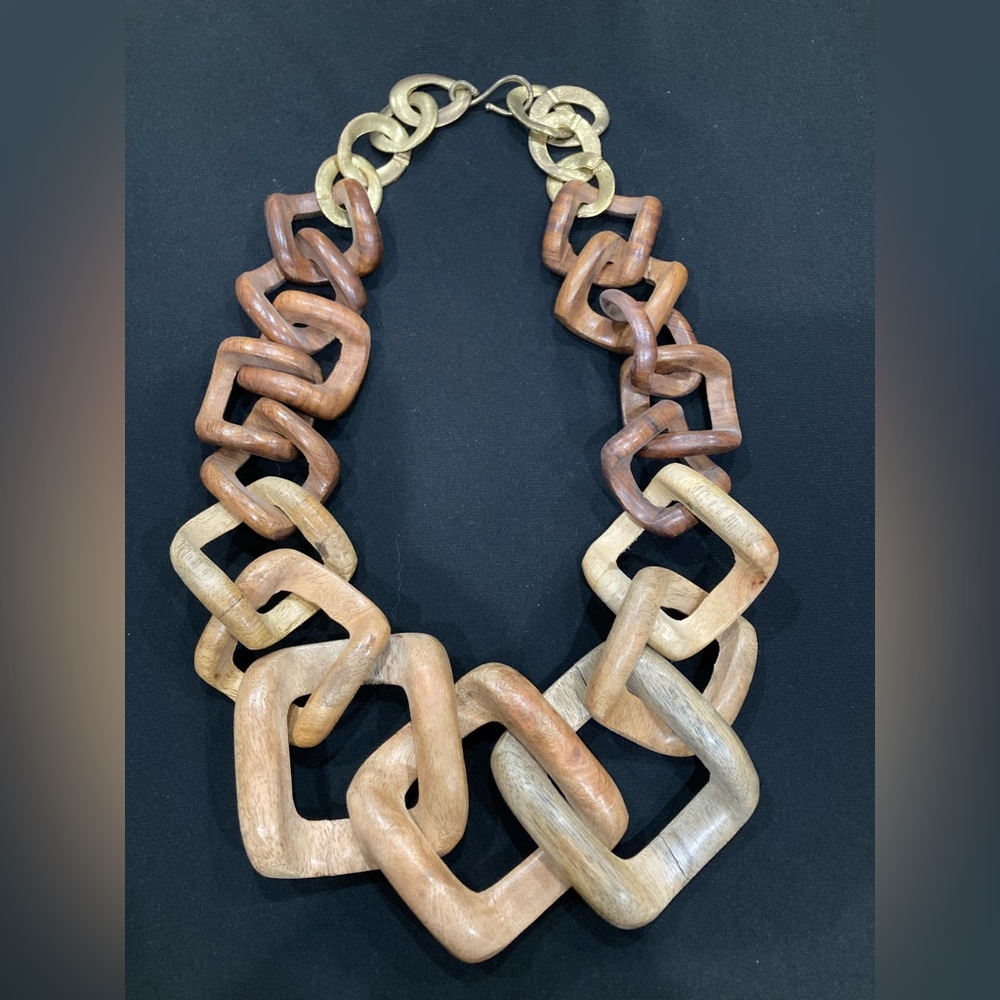 Acacia wood necklace